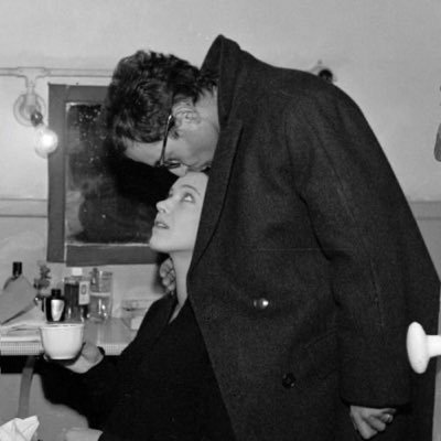 youshouldrise's profile picture. 