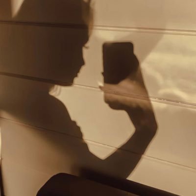 rona_sarwar's profile picture. (سربلند شکسته مزاج)