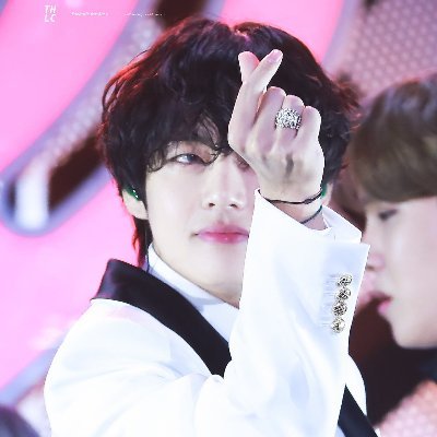 I love ❣️#Kim Taehyung❣️,💕#NIKI💕,🤎#Beomgyu🤎,🤍#BTS♡ARMY🤍, 💙#ENHYPEN♡ENGENE💙,💘#TXT♡MOA💘...🥰🥰
You follow me 💗
I will follow you back