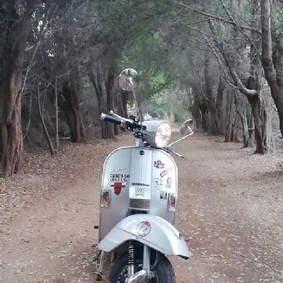 امي لا تقدر بي ثمن وابي لن يكرره الزمن	°°°❤️