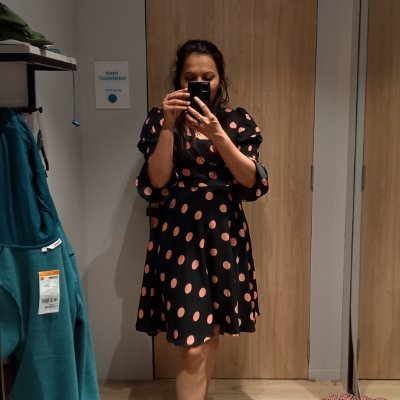 eisha560's profile picture. Stay truthful n kind there's more scope🎀