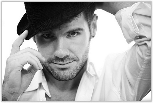 AlexxPavlov's profile picture. Я люблю всё красивое и необычное,буду рад новому общению с разными людьми,веду блог о путешествиях и красивых местах- http://t.co/VpEAmf7U7k. ВЗАИМНЫЙ ФОЛЛОВИНГ