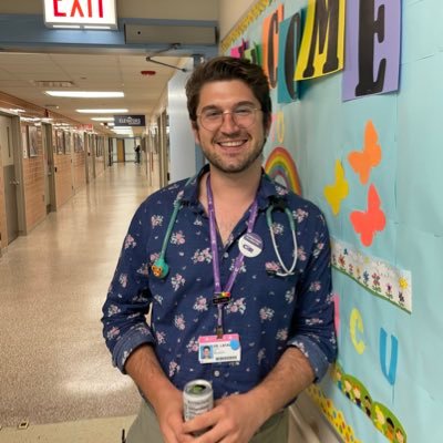 PGY-2 Pediatrics resident physician at UIC with a passion for #LGBTQIA+ health. Leo, INFJ, bread enthusiast, bad at bouldering
#tweetiatrician