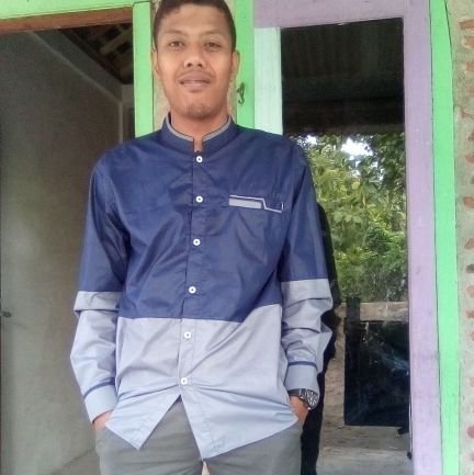 Saya orangnya tidak tegaan,tp juga cuek,,tp cueknya dalam urusan yg bukan urusan saya,,di sini maksudnya saya g mau ikut campur urusan orang lain.
