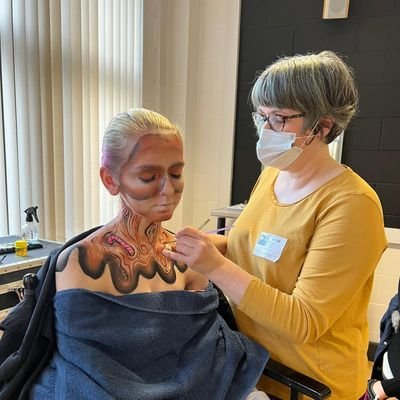 Makeup and bodyartist
Working on my midlife crisis
Be Bold, Be Brave, be You.