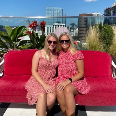 lindseyy_32's profile picture. NU’21