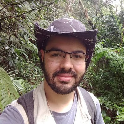 Brazilian biologist with master’s degree in Zoology and PhD in Entomology. Interested in insects, Lepidoptera, systematics, taxonomy, evolution, genomics.