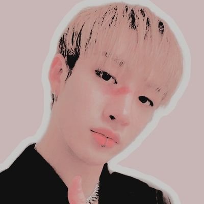 they/them, 21, ina/eng ㅡ  writing for skz and animanga  •  sub!hyunseunglix area