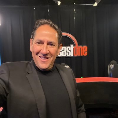 EllinRob's profile picture. Founder LiveOne(LVO)