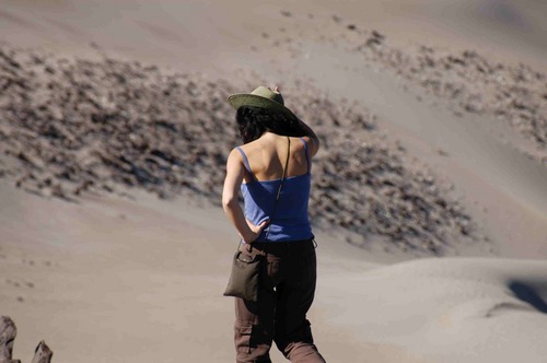 Mujer, hija, amiga, sobreviviente y eterna agradecida de la vida. 
Vivir en paz y morir con dignidad.
-¿De donde sacas la fuerza?
 -De mi interior