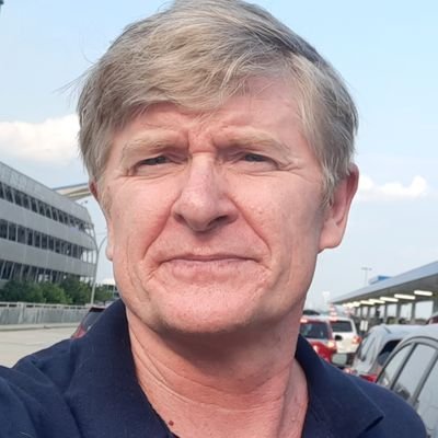 Urban Rock Star: Green-loving Tennis playing Bus Rider German speaking husband,brother,uncle, Army Brat, Davidson Wildcat @tbonecats.bsky.social