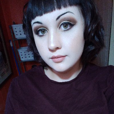 ArielDanielleE's profile picture. 25/bi