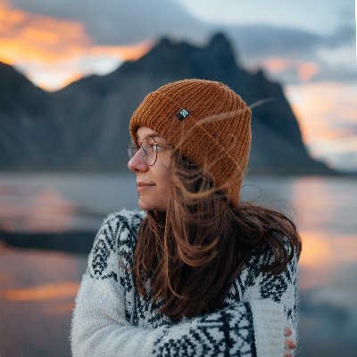 landscape & travel photographer from germany who loves bright colors & warm light | https://t.co/zOWXqzeA9w