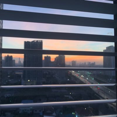 intothe_p's profile picture. 