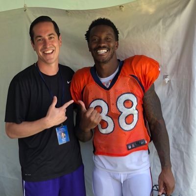 Host of ‘The Drive’ on Denver Sports Station 1043 The Fan. Husband, father & friend. https://t.co/CobFWhXjhe YouTube - DenverDayToDay