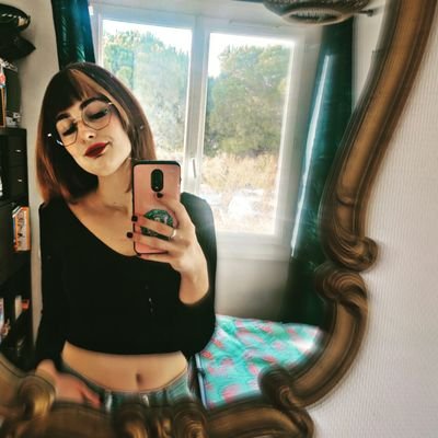 helenarcotique's profile picture. 