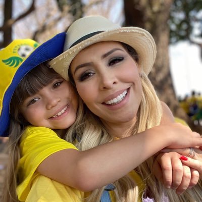 Mãe da Aninha 👱🏻‍♀️👱🏻‍♀️ Empresaria 👩🏼👩🏼 Conservadora de Extrema Direita🇧🇷 Anti Esquerda 🇧🇷🇧🇷