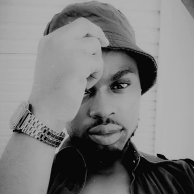 PhewaMxolisi's profile picture. Music and Sport savour