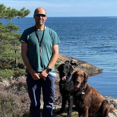 Hands-on tech architect, but it’s really all about the process. Ended up in Norway. It’s nice here. I like dogs.