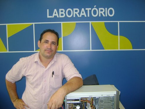 Sou Coordenador de  projetos sociais de inclusão Digital