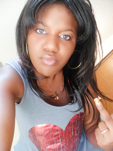 24,College/Model/MakeUp Artist/Rapper/FashionDesigner/Mommy/Wife♥ Threat x6. IGetItIn --&&EverybodyLovesMeCuzI'mThaShit, Duh :) #teambrownskin #teamtattedup