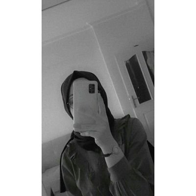 SanmlS's profile picture. 