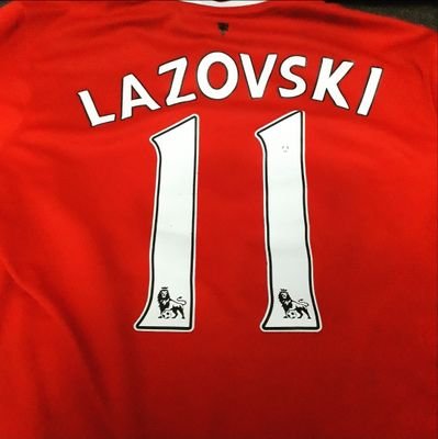 🔴⚪MUFC till i die‼‼‼
I Love Techno and I Love Erotic Poetry!
P.S: малечките цицки се супер јаки! 😊