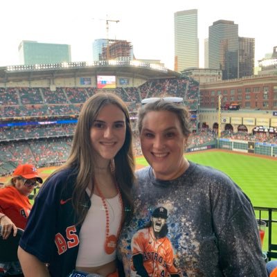 Wife, mom of 4, small business owner, wood sign maker, vinyl design and creations, Houston Astros fan