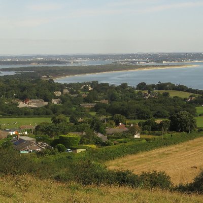 Highlighting Studland as a great place for Birdwatching

Pls copy @StudlandBirds on Studland Bird sightings

Will retweet Studland sightings including 🐬