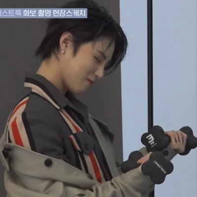 zyit91mpSrE3v1o's profile picture. 워너원 아이즈원 에스파 케플러 / 워너원 11 / 케플러 8 / 최최애 사쿠라 션샤오팅 / fan account