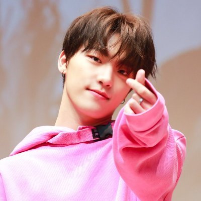 Writing Seventeen fanfic
AO3: OhMy_OhMy | Retrospring: https://t.co/2V3r9VtGln