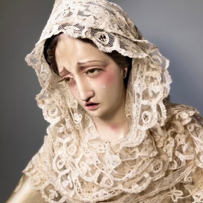 Cuenta dedicada a la Santísima virgen de la Soledad, devoción de la familia de la Rosa.