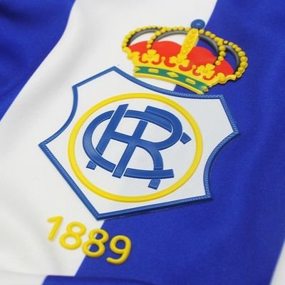 Abogado ejerciente y miembro de la primera afición de la historia de España, la de mi Real Club Recreativo de Huelva, fundado en 1889.