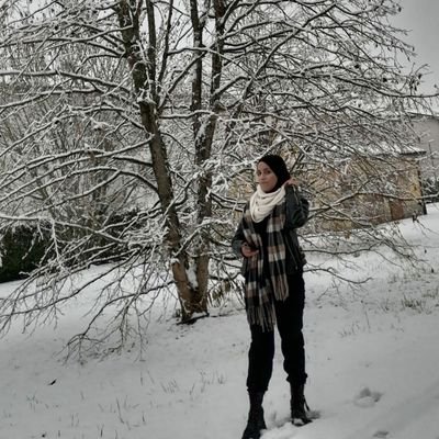 Khadija45541213's profile picture. 