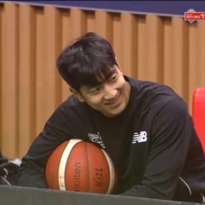 chaleureux_g's profile picture. 그냥 농구선수 좋아함