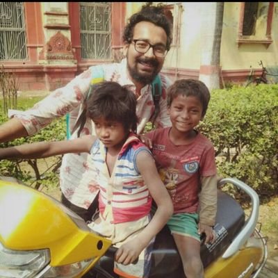 युवावस्था वैराग्य का नही धर्म,देश का दायित्त्व निभाने का होता है।
।।शब्दों की सारी में लिपटी वो प्यारी तुम तो #Twitter हो।
👉वादे वादे जायते तत्वबोधः