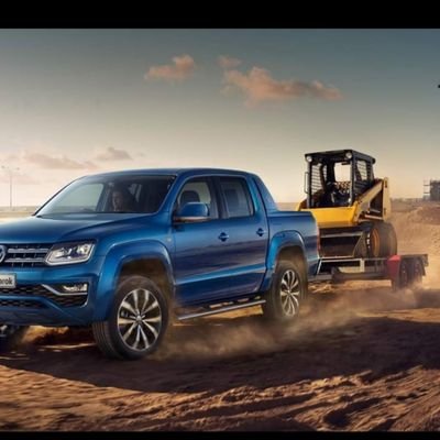 IipingeS1's profile picture. Business man