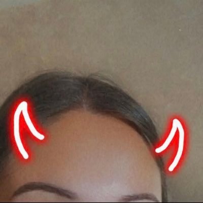 elonalaaa's profile picture. 