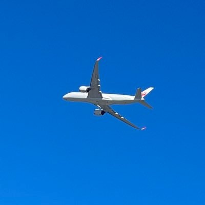 もと、グラハン•航空機メカニック。ラジコンと、航空機、大好き、おじさん。愛用してる、カメラ。オリンパス、OM-D E-M5III。好きなアーティスト、JUDY AND MARY。具合が悪く申請による取り消した免許証。中型、大特、け引、大型二種。24の時、本気でバス会社複数受けたけど、ダメでした。