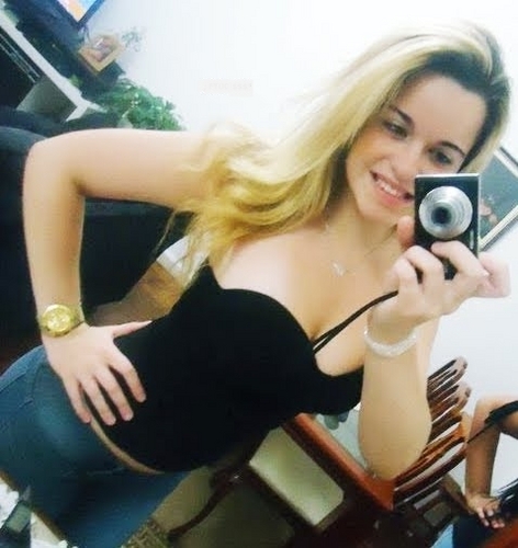 Dê que adianta , você vai olhar o avatar (: