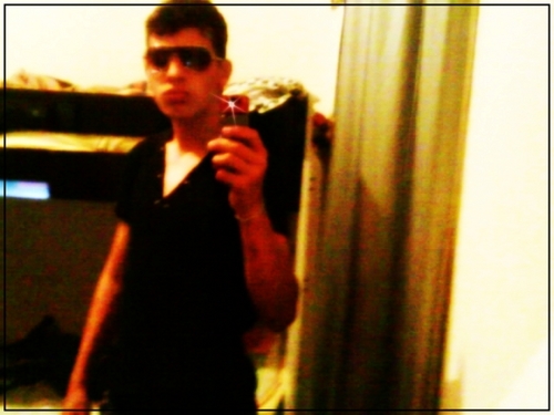 pessoal da uma olhadaa no meu orkut =) http://t.co/ytDuxnPfKS