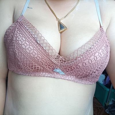 Tangmo96066741's profile picture. คู่แลก แปดริ้ว 31/27 คู่ไหนอยากแลกคู่ทักมา
รับเดี่ยว มีค่าใช้จ่าย ไม่ฟรีนะค่ะ