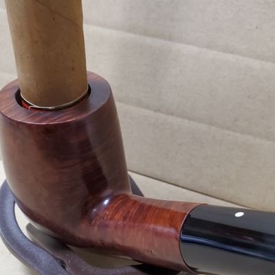 tobaccotaro's profile picture. 休日趣味喫煙者の備忘録的なもの。だいたい葉巻とパイプをやってます。