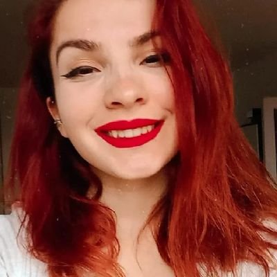 veciti romantik i zaljubljenik u poeziju, neshvaceni umetnk rockclimber u dusi, avanturista,veciti zastitink dobre muzike altruista..