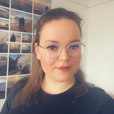 Pauline21275's profile picture. 
