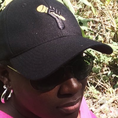 doublena27's profile picture. kinda funny in real life