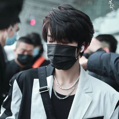 pxdmgfish's profile picture. Người lương thiện xứng đáng được yêu thương 😔