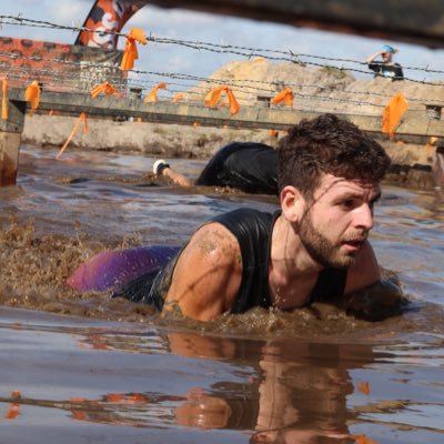 I tweet strictly about sports, trashy reality tv, and pop punk. Marine Biologist 🐟🐠 Tough Mudder 💪🏻