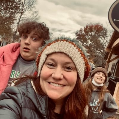 Wife, 🏈 🏃🏽♀️ 📣 🏌️♀️ MOM, Runner, Dental 🦷 assistant, lover of nature #gowarriors