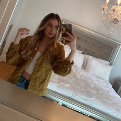 sarah_kmet's profile picture. 